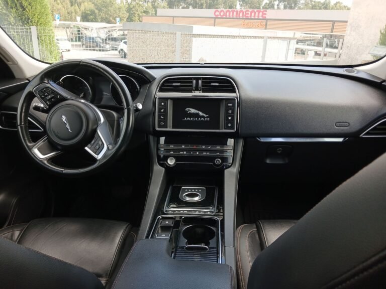 JAGUAR FPACE (8)