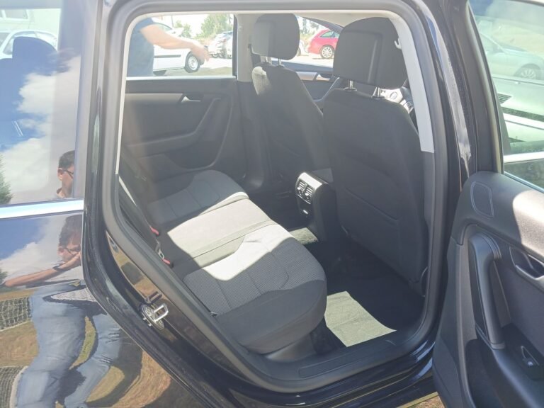 VW PASSAT (3)