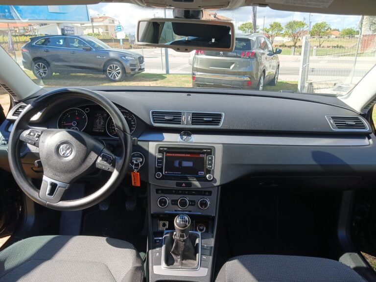 VW PASSAT (5)